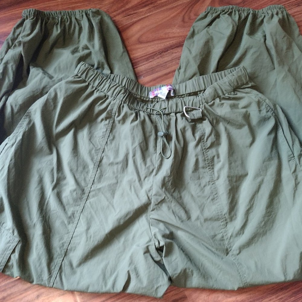 Urban Outfitters UO Jana Nylon Balloon Cargo Pant Green Medium Parachute Y2K